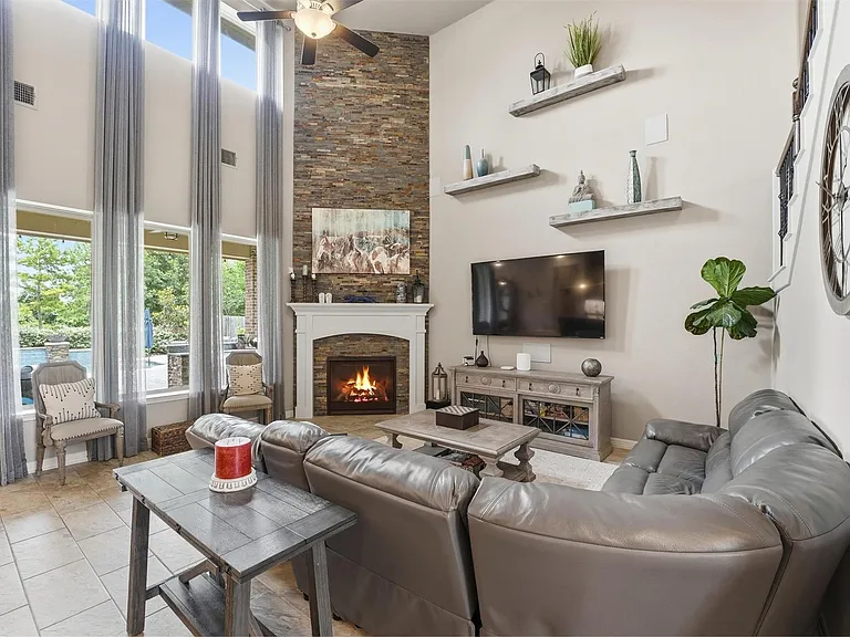 1110 River Bow Dr — Photo 7