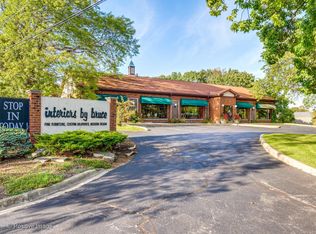 28960 W Northwest Hwy, Lake Barrington, IL 60010