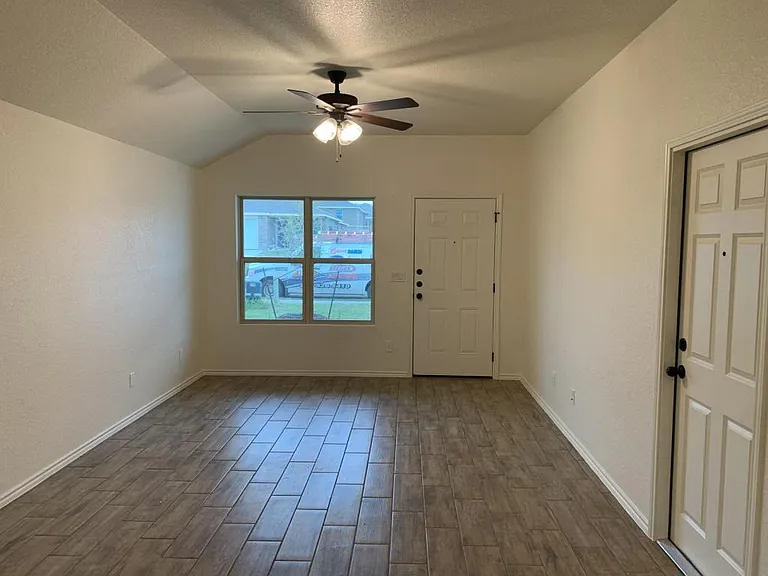 Alterman Dr — Photo 10