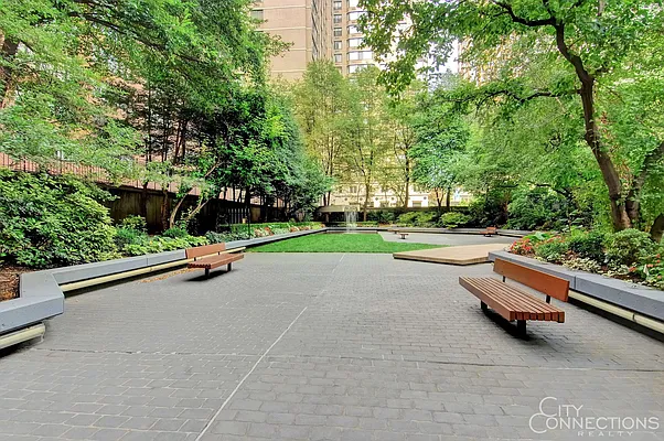 Rented by City Connections Realty | media 18