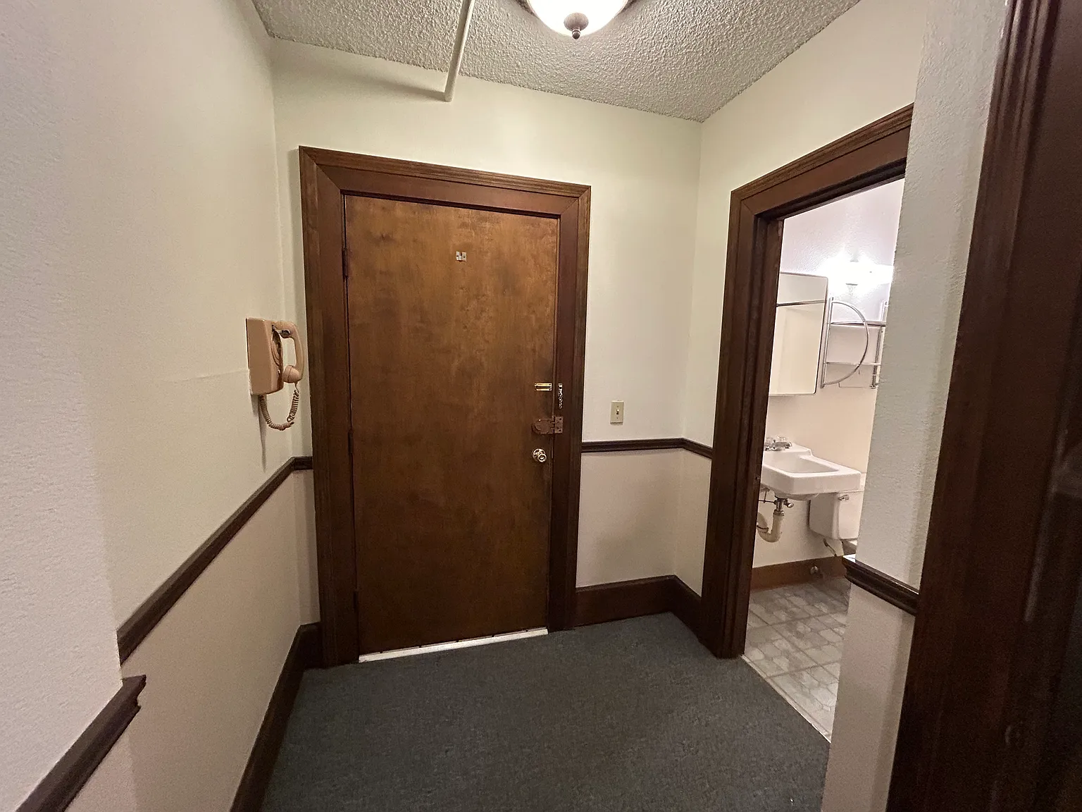1 bed, 600 sqft, $1,275 — Photo 2