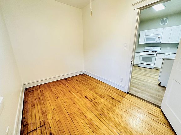 4th image of 2234 W Cortez St #1R