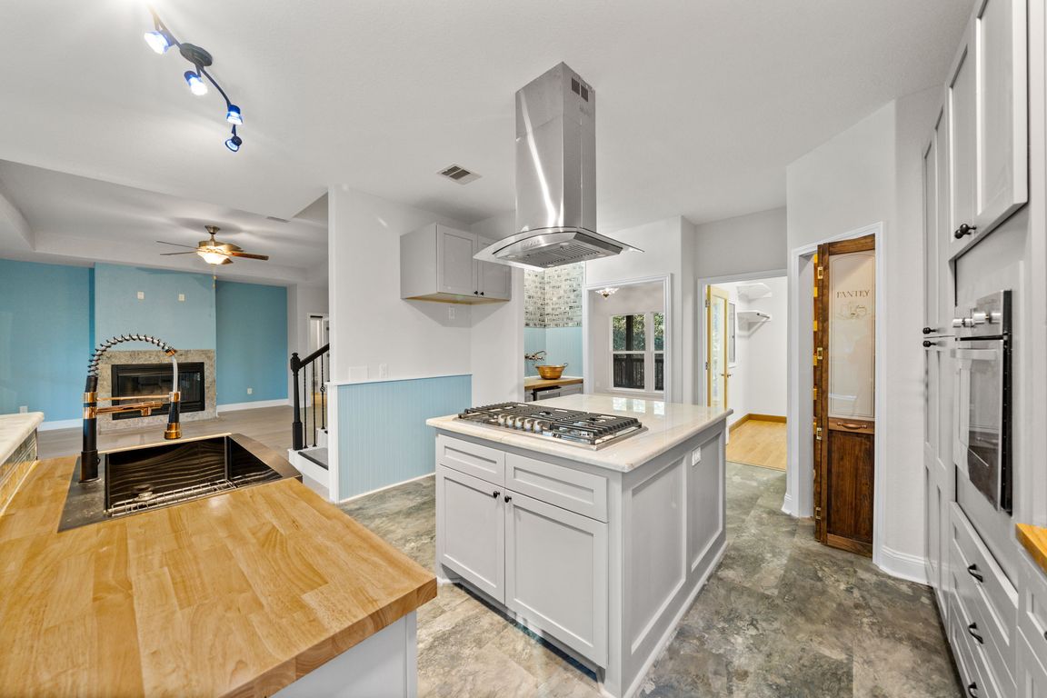 next background image