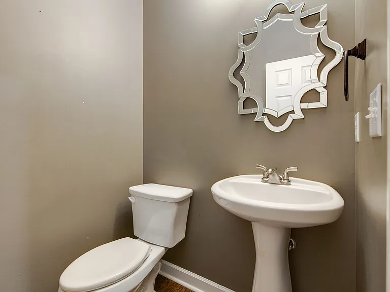 7802 Kemberton Dr W — Photo 21