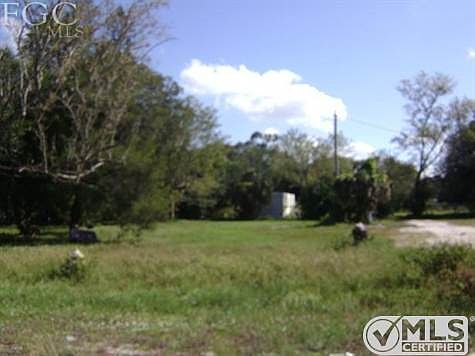 5th image of 7979 McDaniel Dr