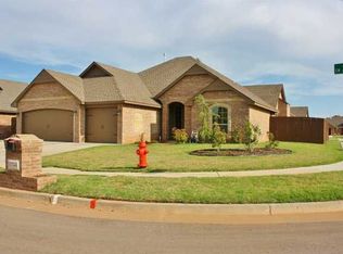 11744 SW 20th St, Yukon, OK 73099