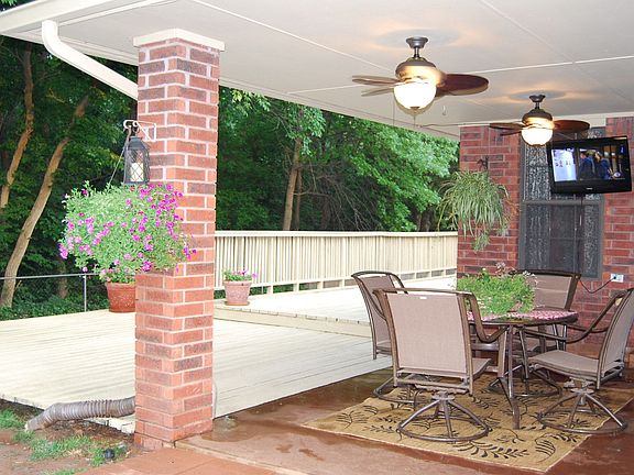 4th image of 18508 Bur Oak Dr
