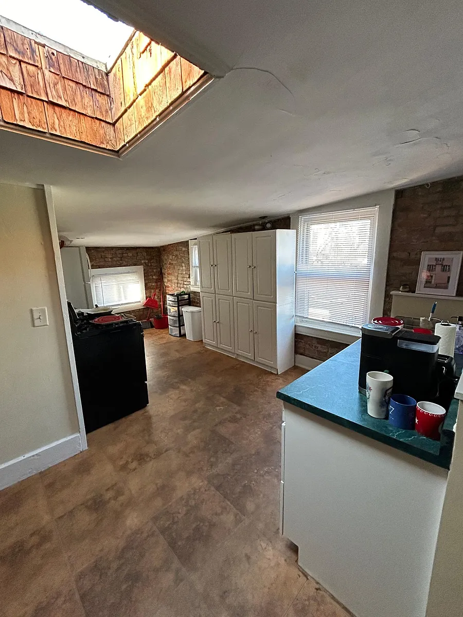 Building Photo - 2411 Ohio Ave #2