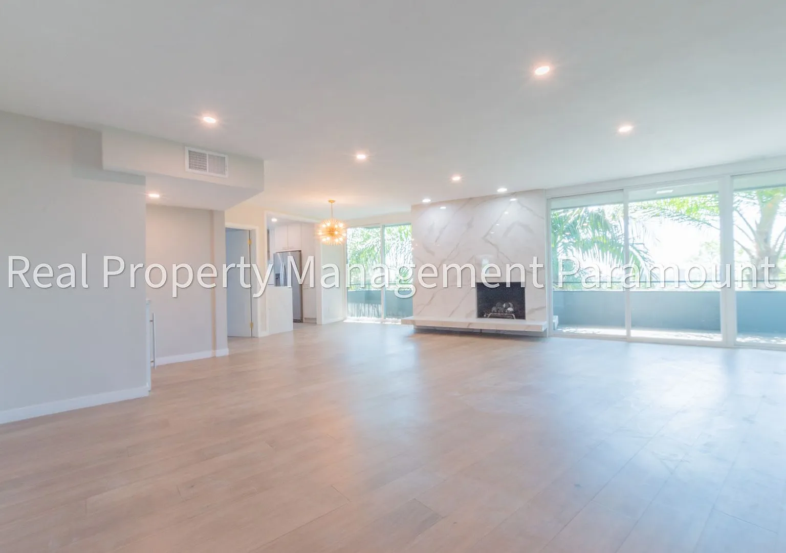 8401 Fountain Ave — Photo 3