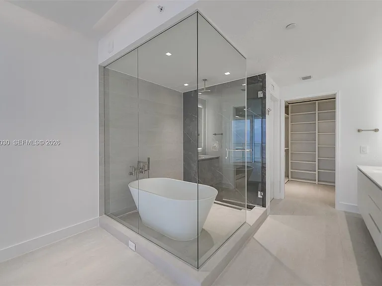 700 NE 24th St #5107 — Photo 22