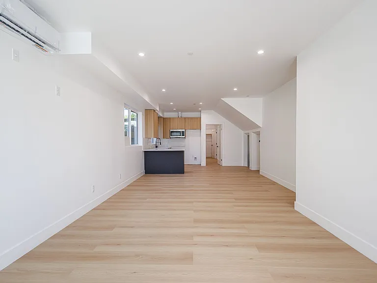 1330 S. Longwood — Photo 9