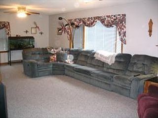 2nd image of 456 Curtin St