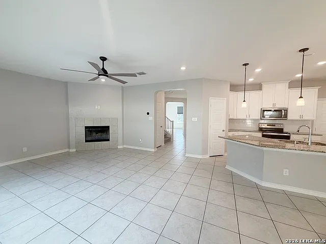 631 Anthem Ln — Photo 6