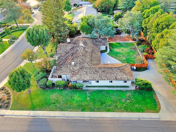 3rd image of 200 W Monte Vista Cir