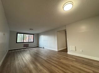 280-306 Collins St, Hartford, CT 06105