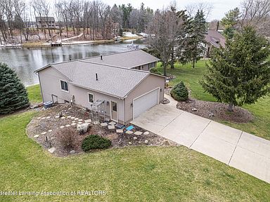 8901 W Scenic Lake Dr, Laingsburg, MI 48848 | Zillow