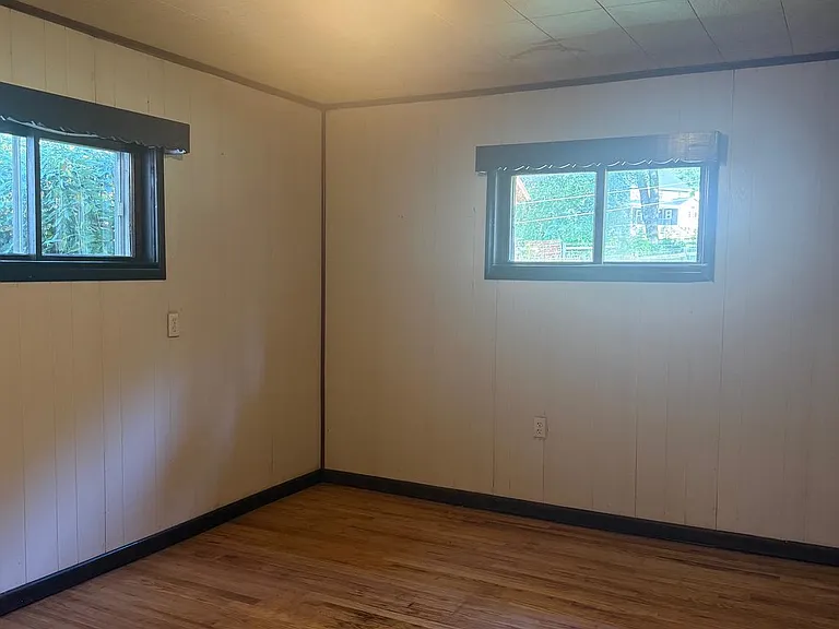 413 Goat Hill Rd — Photo 11