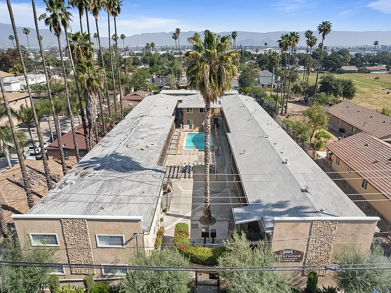 Briarwood Apartments - Riverside, CA — Photo 24