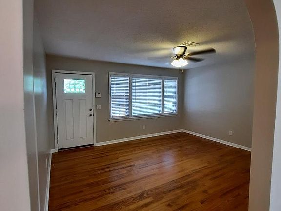 2nd image of 3404 Kelford Dr