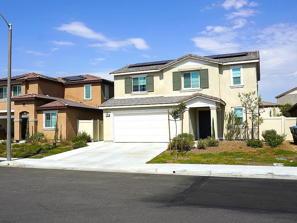 13814 Solara St