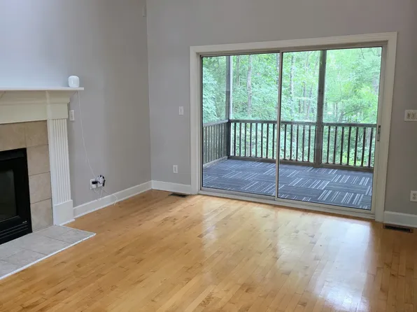 33 Chestnut Bluffs Ln, Durham, NC 27713