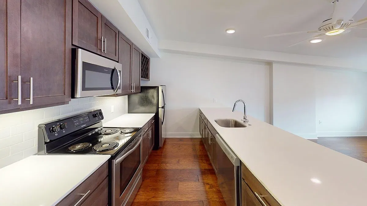 Floor plan 1900 Race St 401