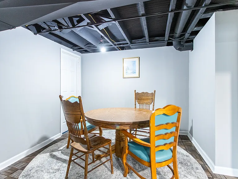 10605 Ashbury Ave — Photo 30