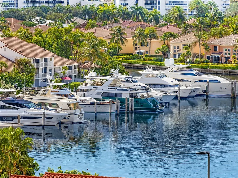 3610 Yacht Club Dr #1016 — Photo 39