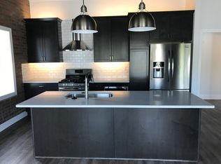 14940 Kercheval St, Grosse Pointe Park, MI 48215