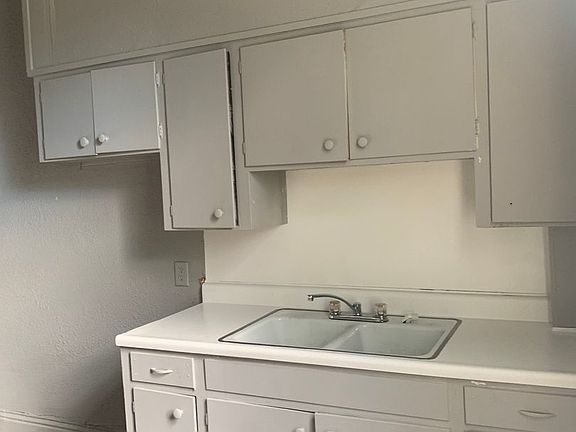 2nd image of 429 Boulevard St APT C