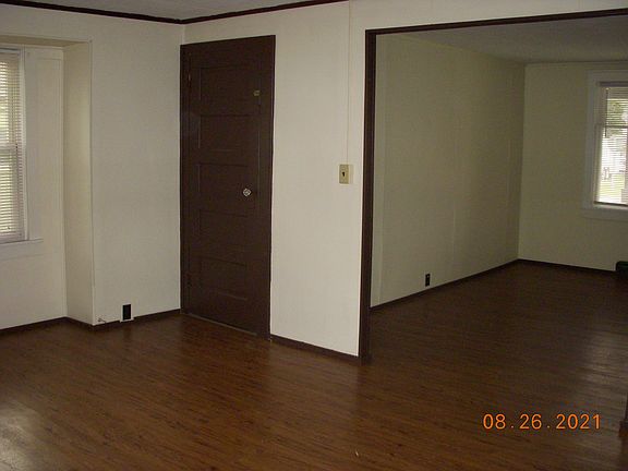5th image of 2126 College Ave #1