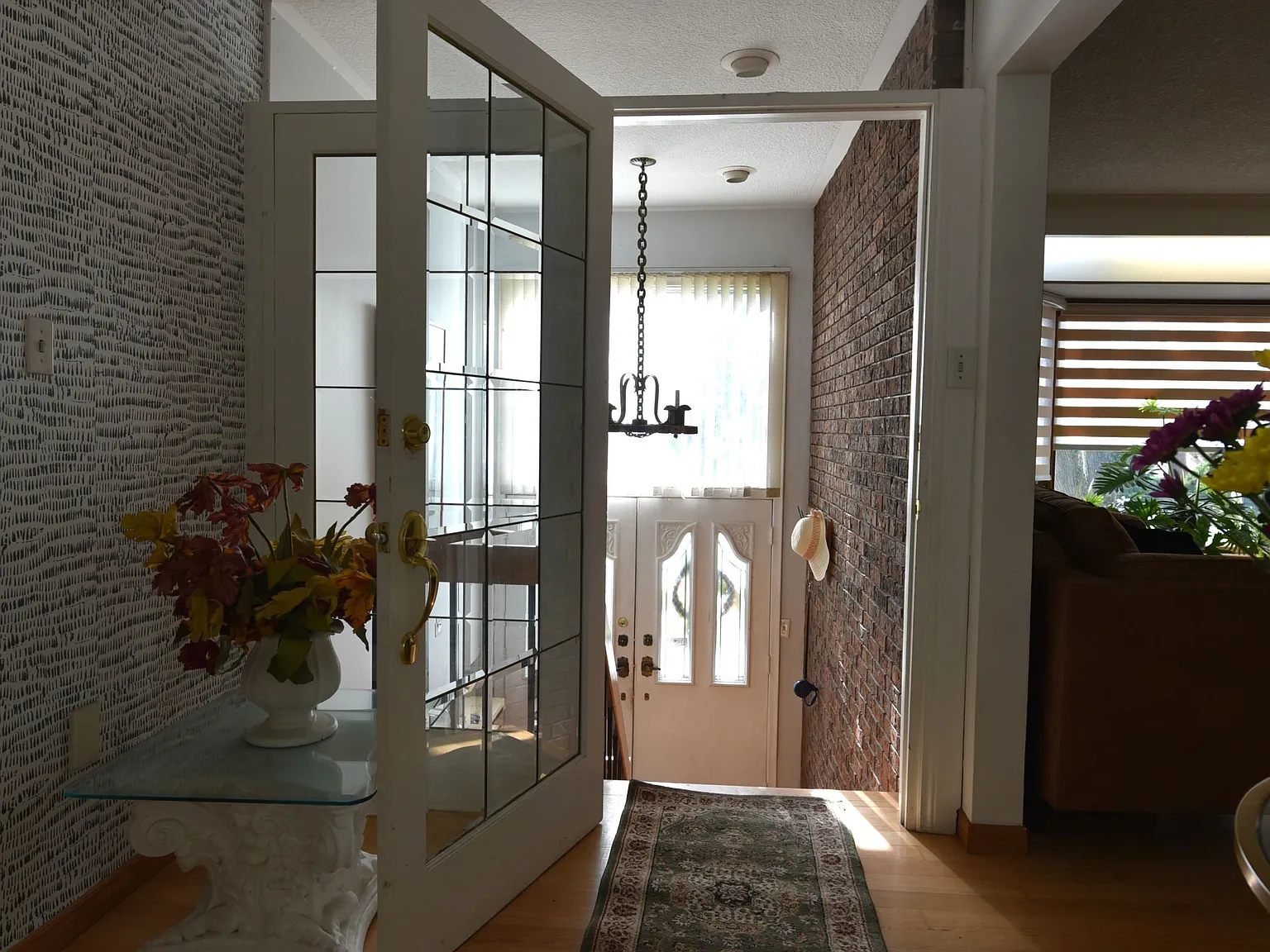 3 bed, $3,800 — Photo 2