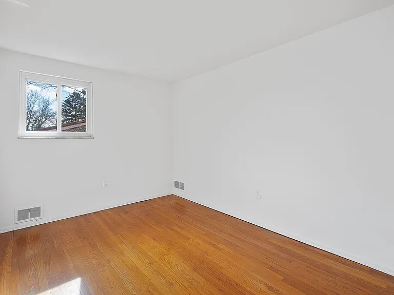 743 Elm Dr — Photo 25