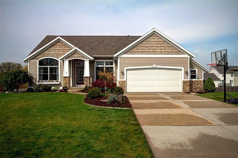 1st image of 2087 Maplerow Ave NW