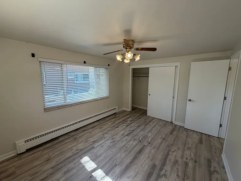 715 Moore St — Photo 7
