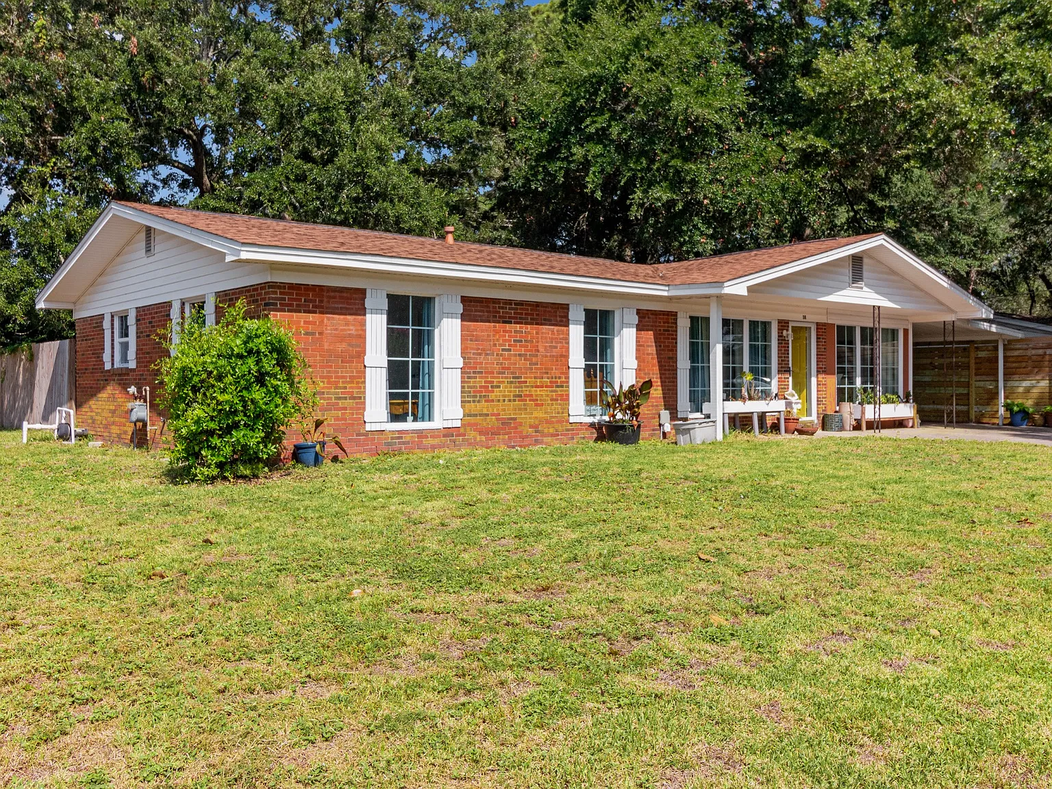 3 bed, 1260 sqft, $2,650 — Photo 3
