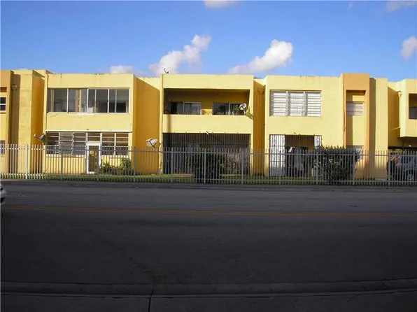 1555 W 44th Pl APT 244, Hialeah, FL 33012