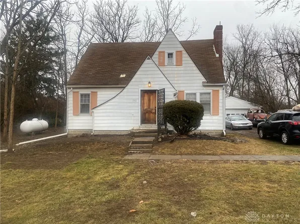 7992 W National Rd, New Carlisle, OH 45344