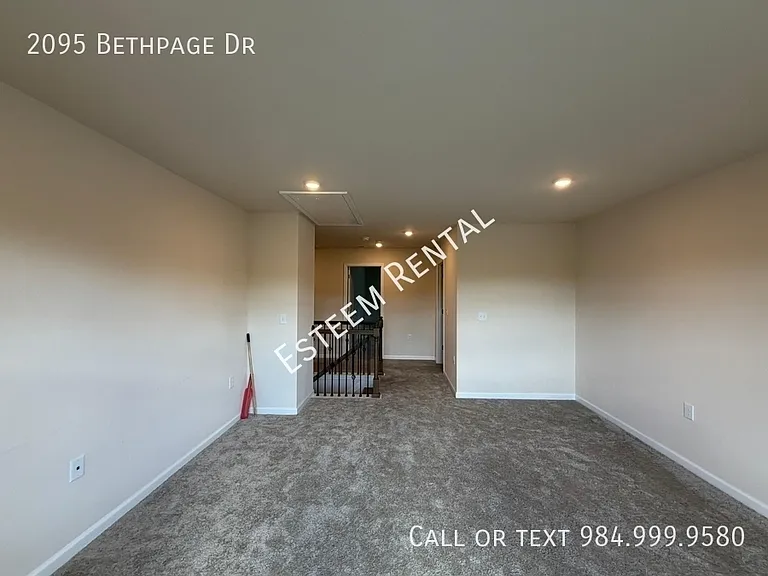 2095 Bethpage Dr — Photo 29