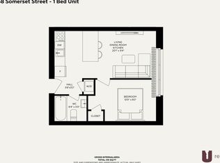 658 Somerset St W #204, Ottawa, ON K1R 5K4
