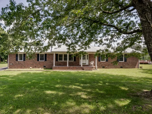 315 Highland Dr, Tullahoma, TN 37388