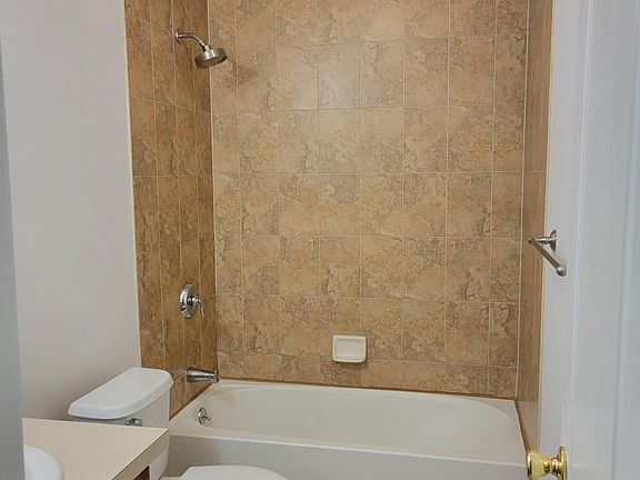 4th image of 46 Dockside Ln #2