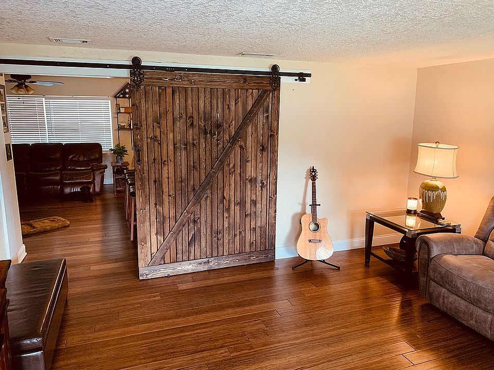 Front living area 