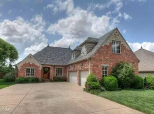 3821 N Sheedy Ave, Springfield, MO 65803