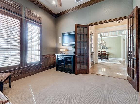 5th image of 512 Harmony Ln