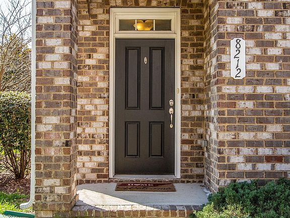 2nd image of 8212 Lenox Creekside Dr