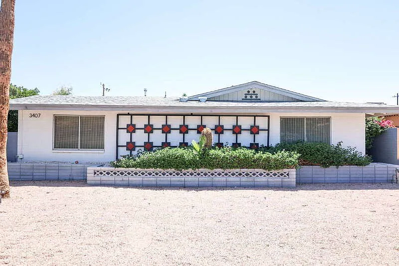 3407 N Paiute Way #2