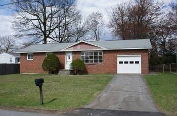 1st image of 2 Eastwood Dr
