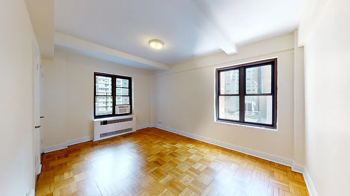 Rented by Bond New York | media 21