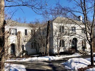 105 Oakmont Rd, Highland Park, IL 60035